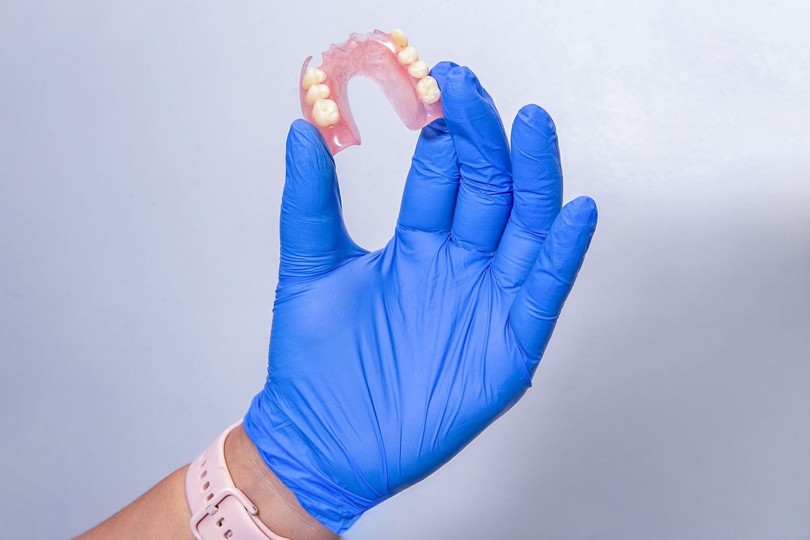 Prótesis parcial removible 4 dientes [flexible/duratone]